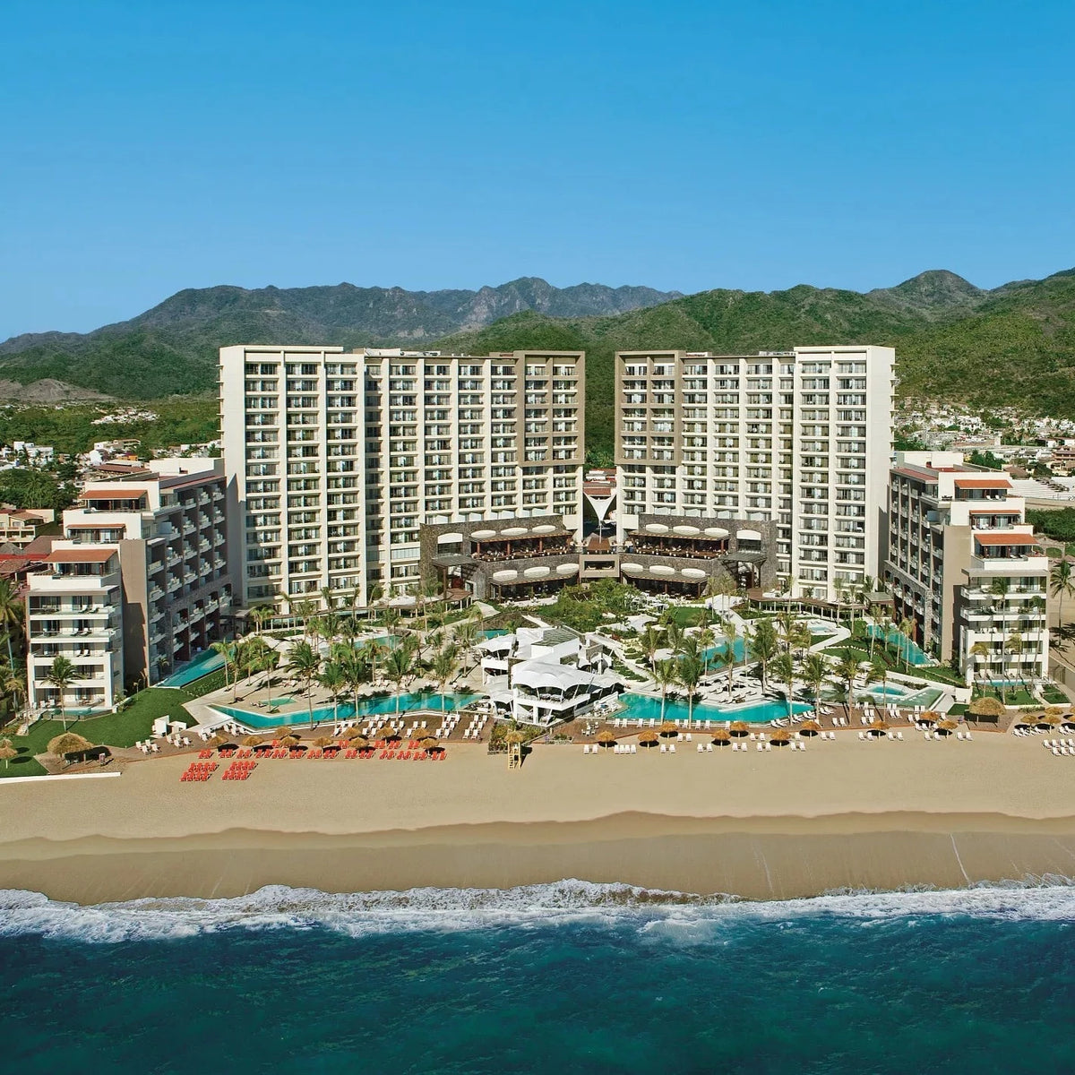 5D 4N in Vallarta + 5⭐ Hotel + All-Inclusive 🥂