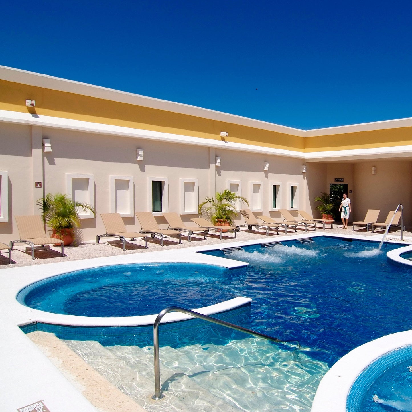 6D 5N in Playa del Carmen + 2 Kids Stay Free! (0-12) 👧🏻👦🏼 + All Inclusive 🥂 + Water Park 💦