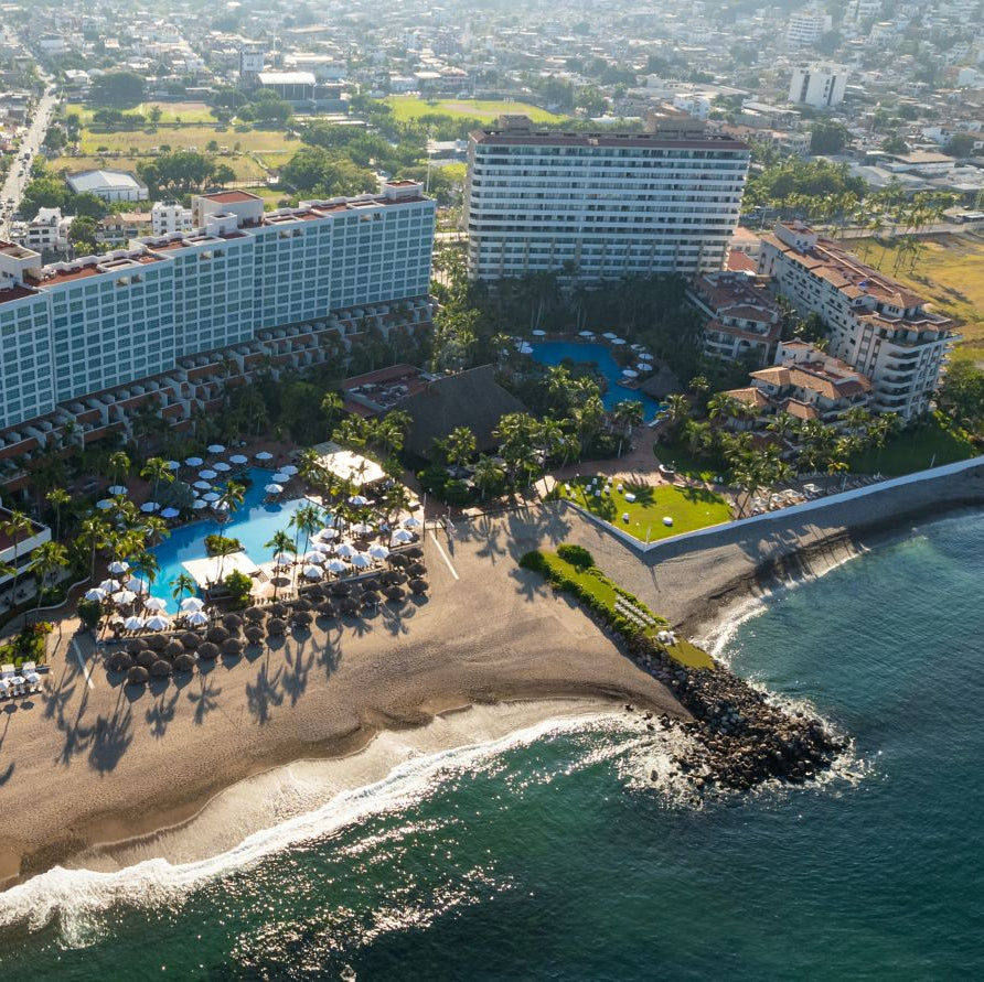5D 4N in Vallarta + Premium Service 💎 + All-Inclusive 🥂 | Sheraton Buganvilias