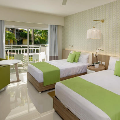 6D 5N in Punta Cana 5⭐ Hotel + 2 Kids Stay Free (0-11)  👧🏻👦🏼 + All-Inclusive 🥂